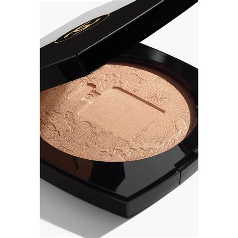 eclat lunaire or rose chanel|Highlighter .